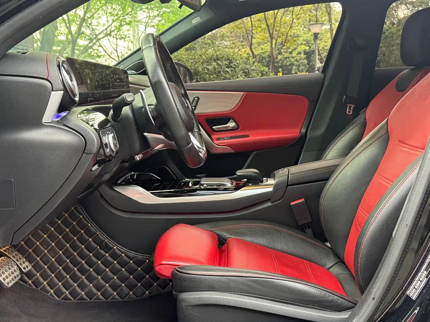 Mercedes-Benz A-Class AMG 2023 Model Year AMG A 35 L 4MATIC фото 10