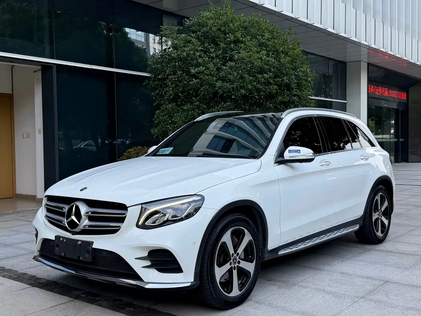 Mercedes-Benz GLC 2019 Facelift GLC 260 L 4MATIC Luxury