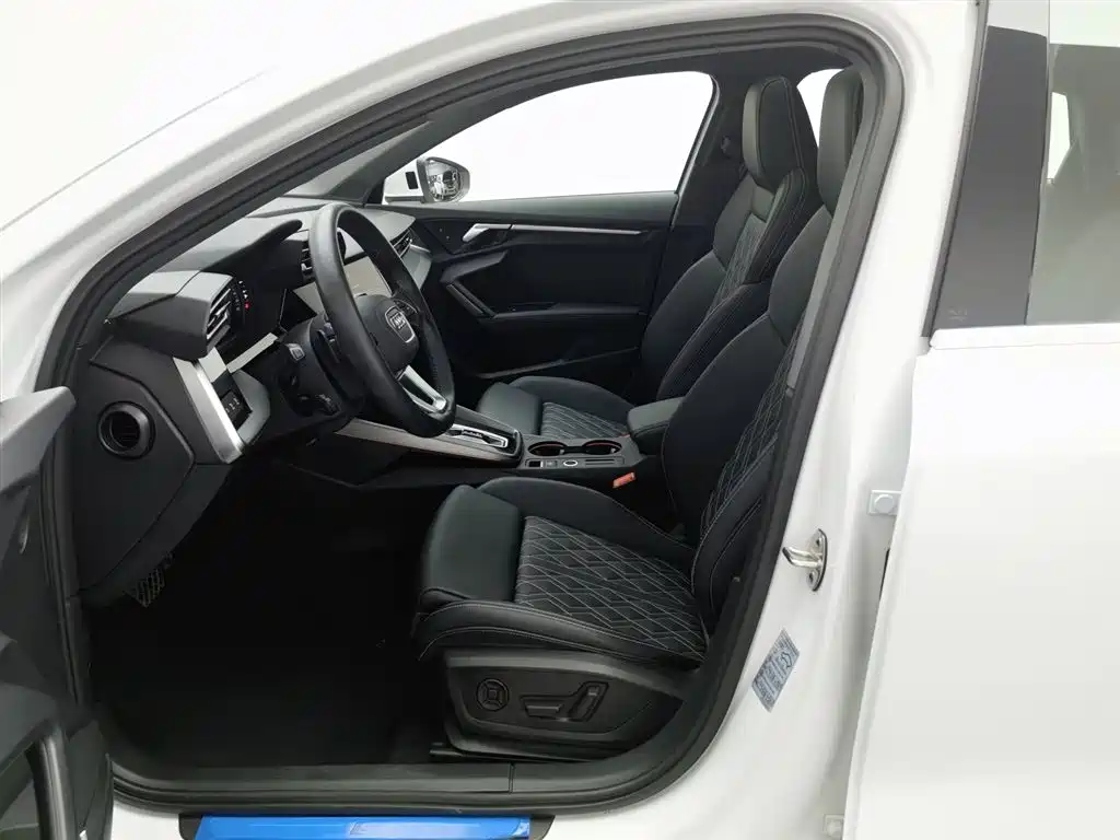 Audi A3 2025 A3L Limousine 35TFSI Flying Premium фото 10