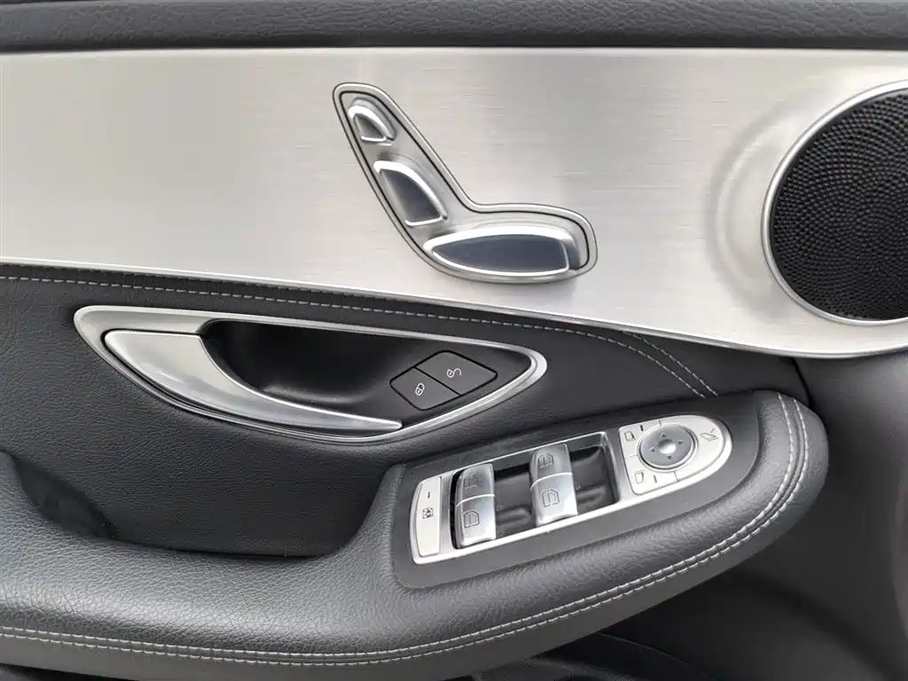 Mercedes-Benz GLC 2017 GLC 200 4MATIC фото 9