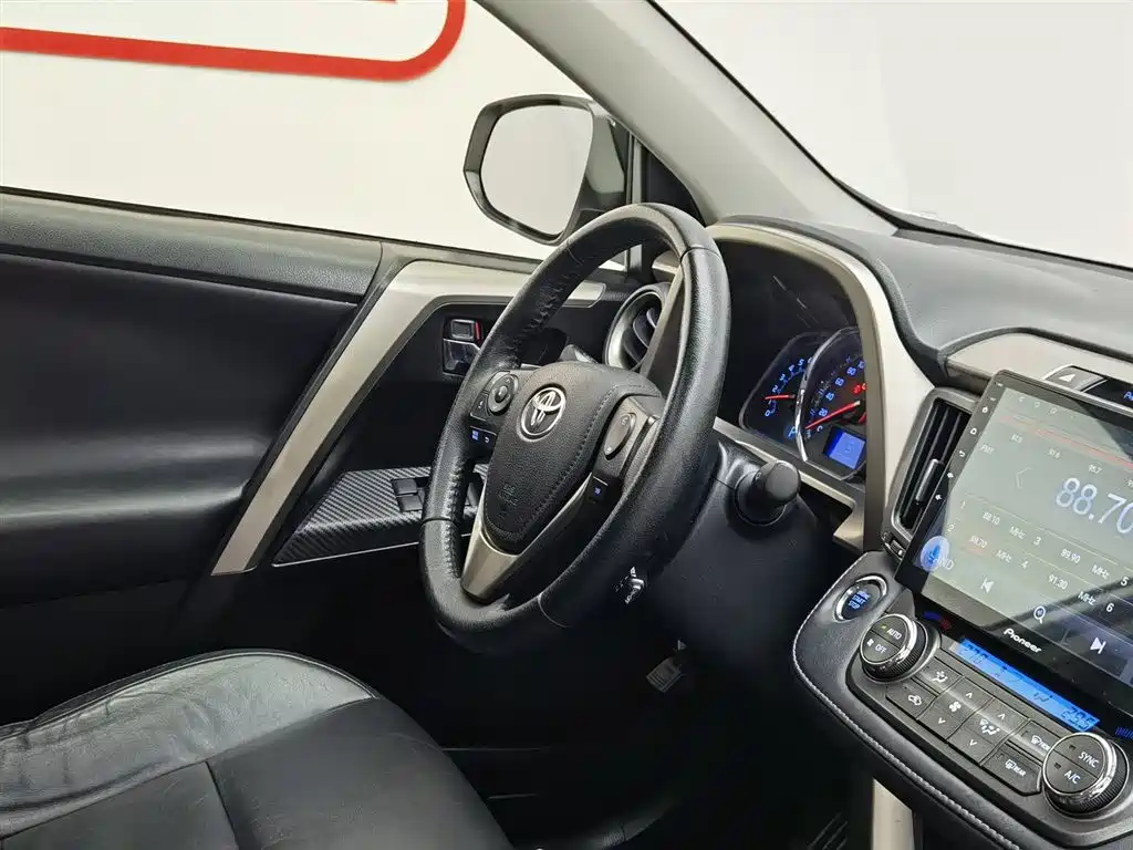 Toyota RAV4 Rongfang 2013 2.5L Auto 4WD Luxury фото 22