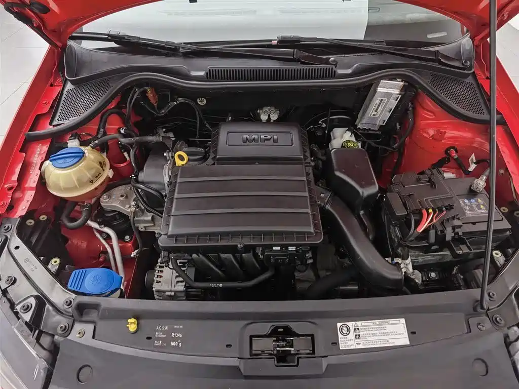 Volkswagen Polo 2014 1.4L Manual Trend Edition фото 6