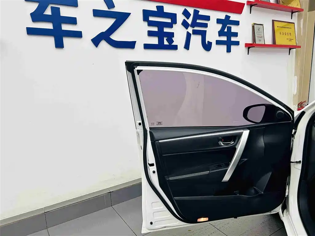 Toyota Corolla 2017 Facelift 1.2T S-CVT GL-i Leather Edition фото 21