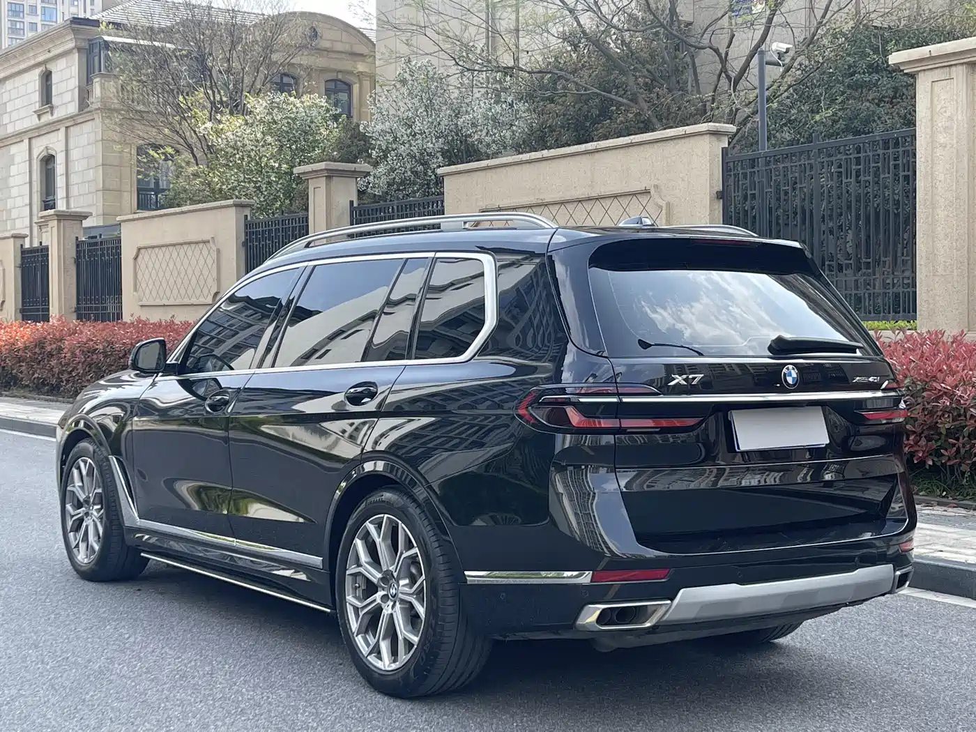 BMW X7 2023 xDrive40i Leading Luxury Package фото 5