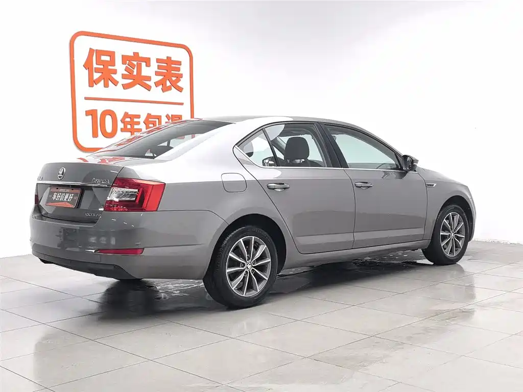 Škoda Octavia 2017 1.6L Automatic Pioneer Edition фото 2