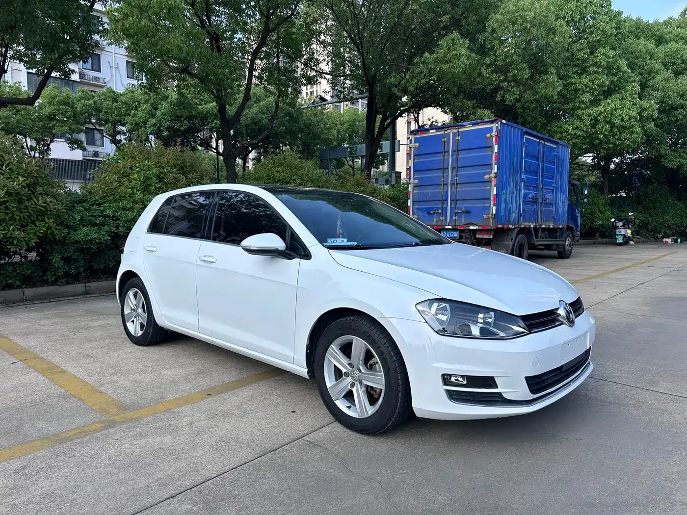 Volkswagen Golf 2016 230TSI Automatic Comfort фото 3