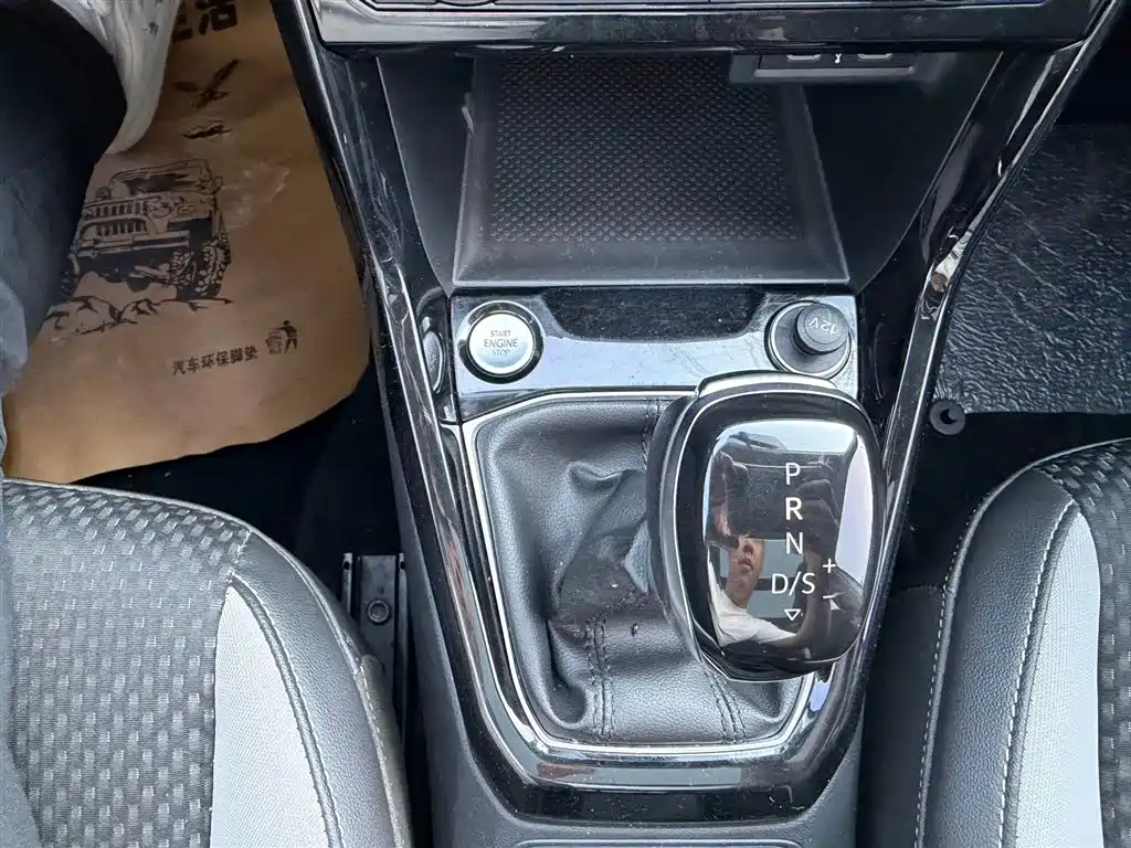Volkswagen Tanying 2021 1.5L Automatic Smart Connect Edition фото 14