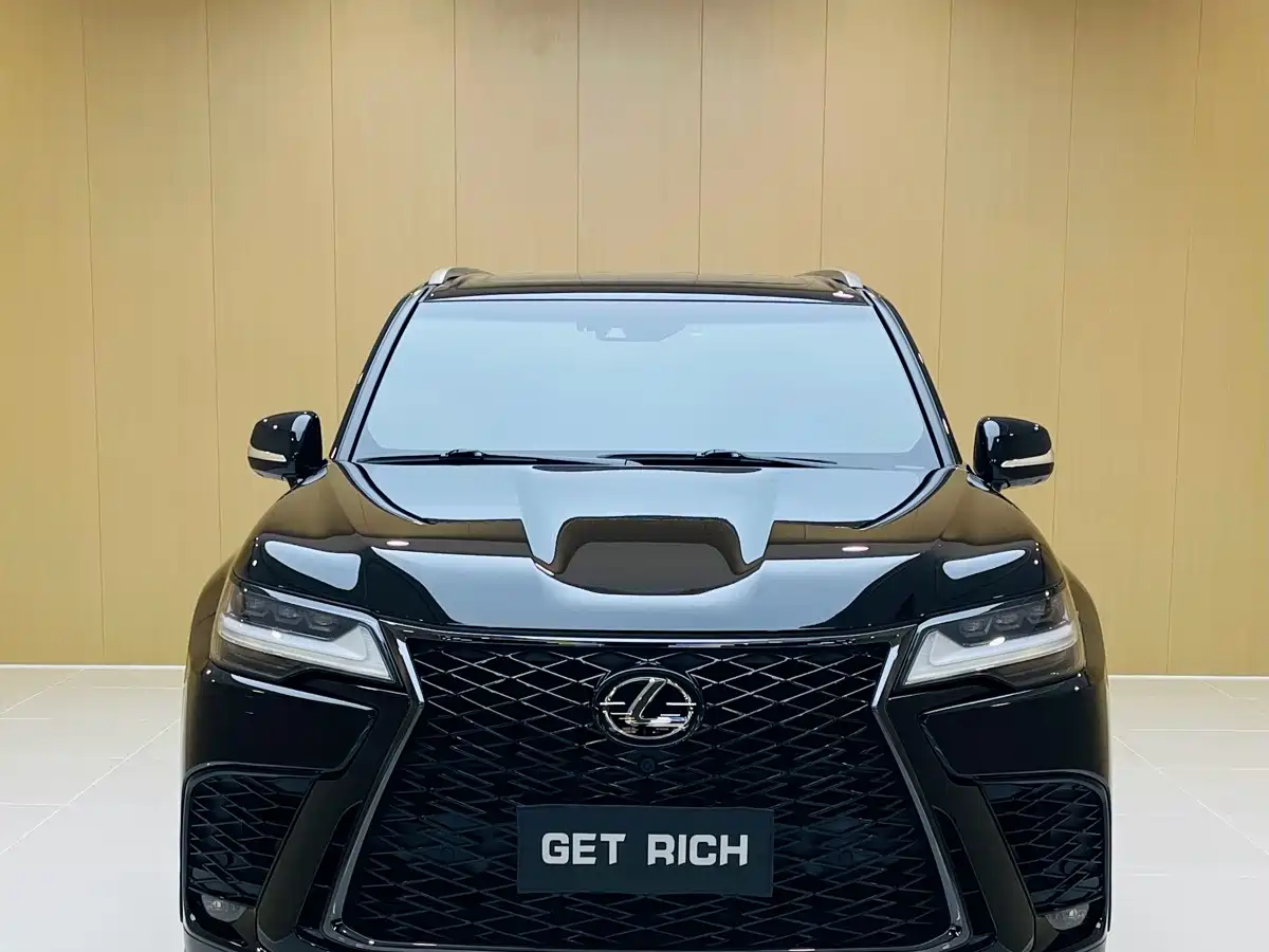 Photo 2 - Lexus LX