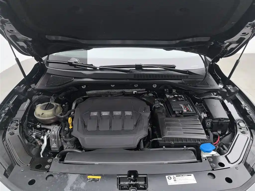 Volkswagen Passat 2021 Model 330TSI Luxury Edition фото 6
