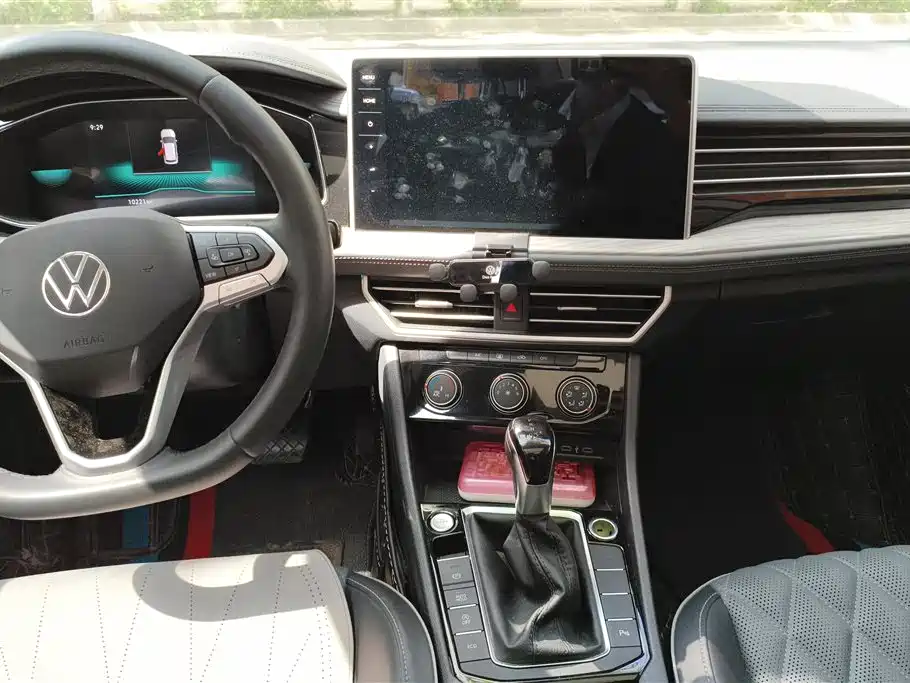Volkswagen Sagitar 2023 300TSI DSG Surpassing Edition фото 13
