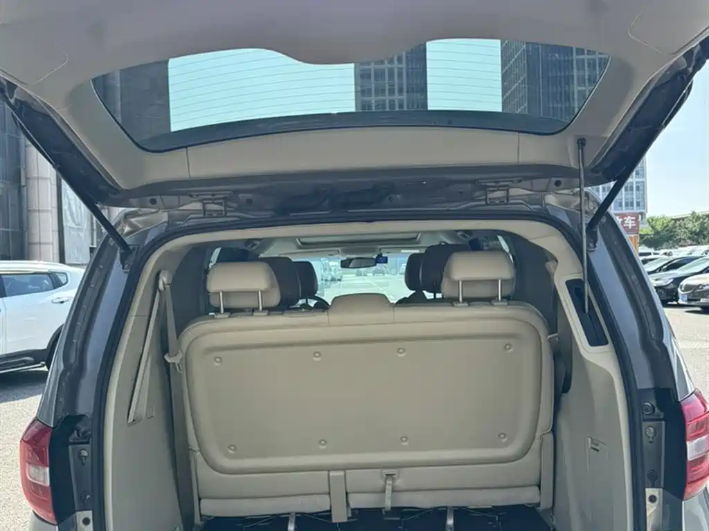 Buick GL8 2018 28T Premium Model China VI фото 10