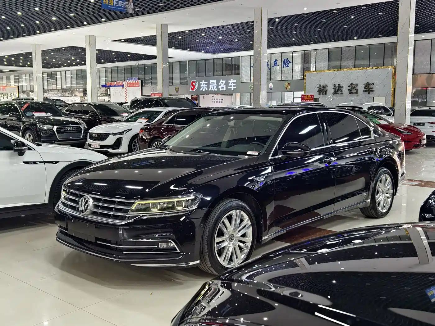Volkswagen Phideon 2018 Facelift 380TSI FWD Flagship