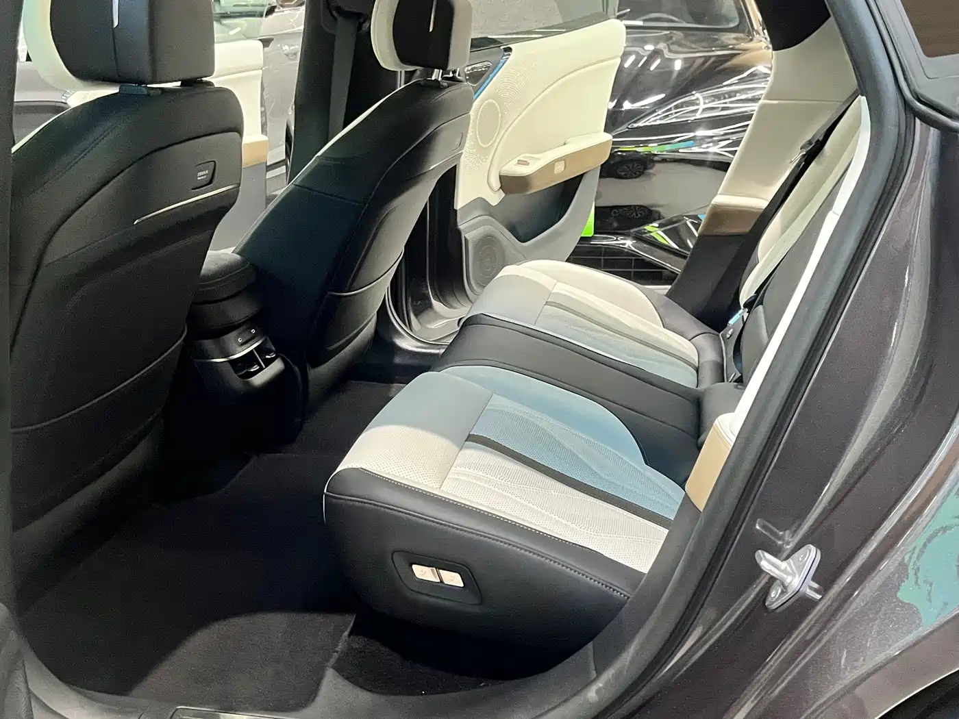 ZEEKR EXTREME KRYPTON 007GT