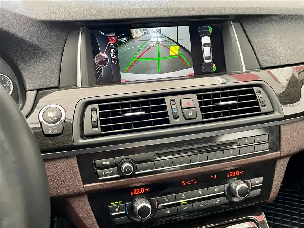 BMW 5 Series 2014 525Li Luxury Design Package фото 11