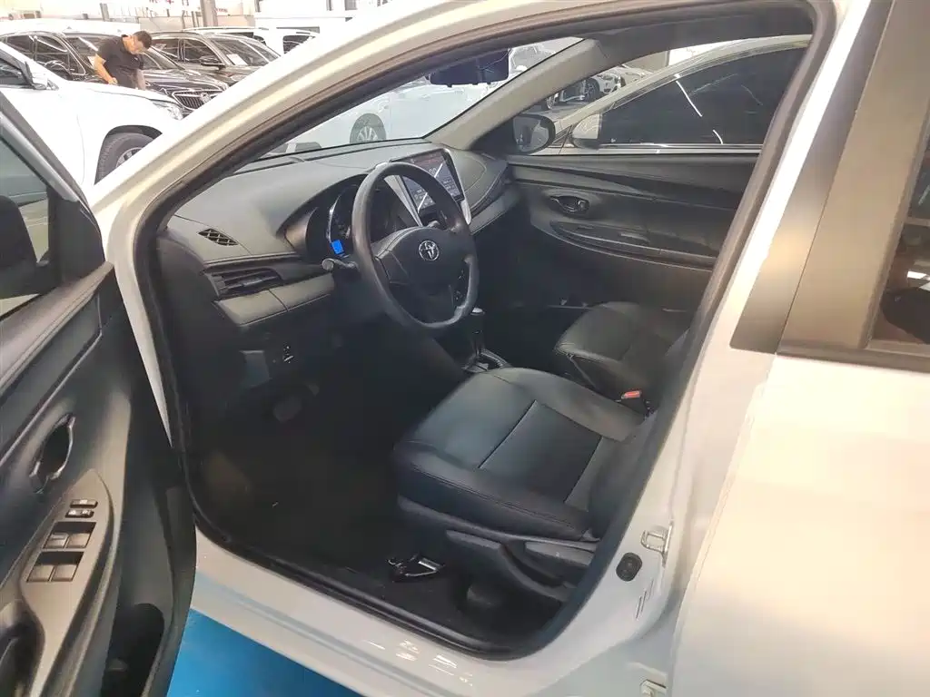 Toyota Vios FS 2019 1.5L CVT Fengchi Edition фото 8