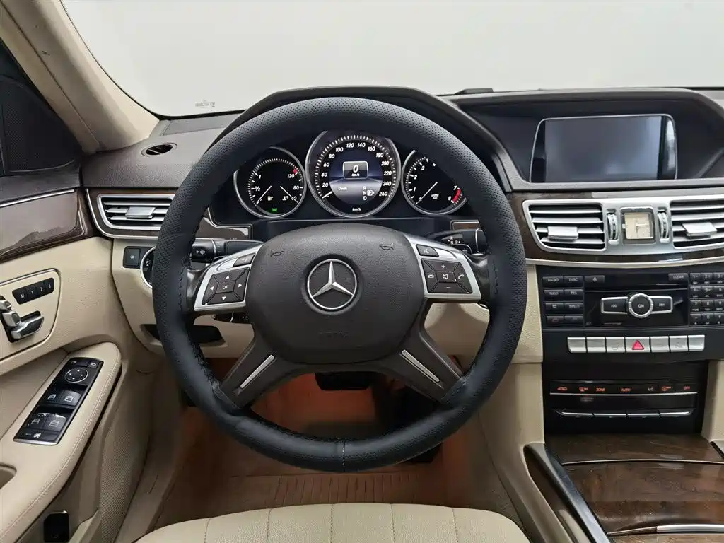 Mercedes-Benz E-Class 2015 E 200 L фото 11