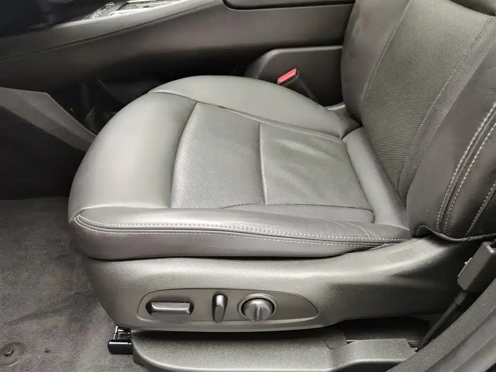 Buick Enclave 2022 652T 2WD Premium 7-Seater фото 20