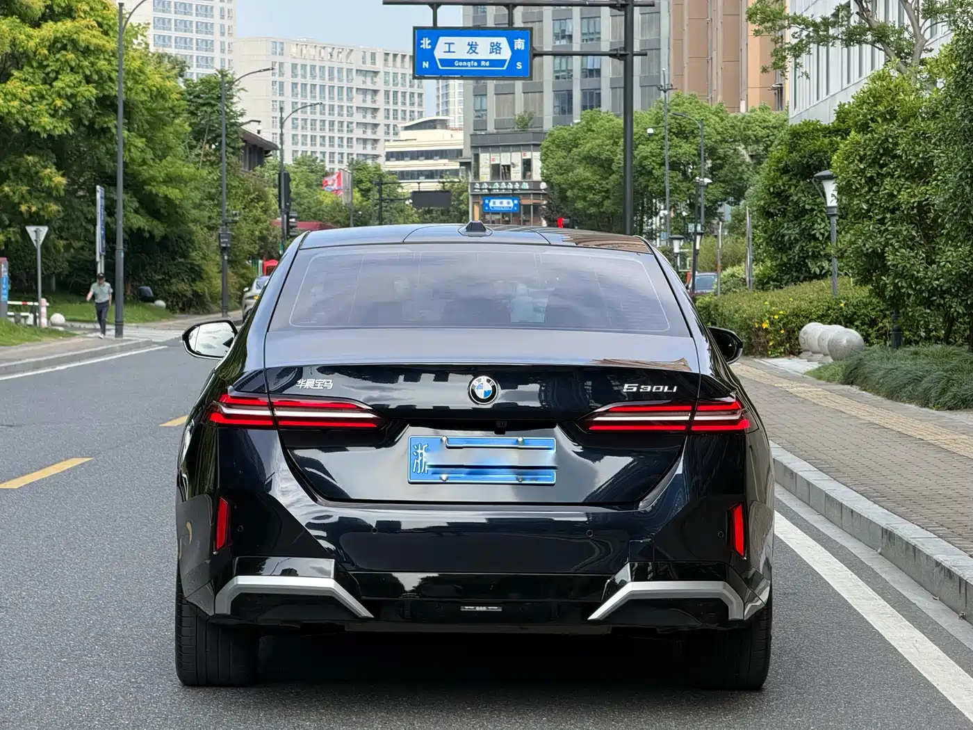 BMW 5-SERIES