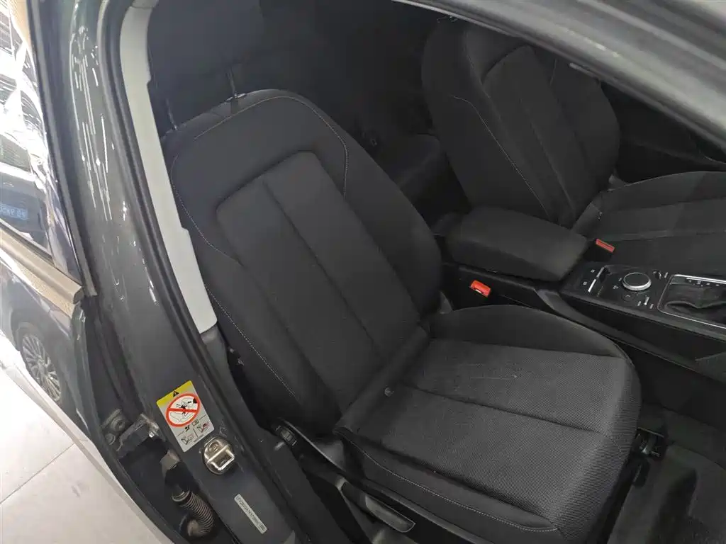 Audi Q2L 2018 35 TFSI Launch Exclusive Edition China VI фото 25