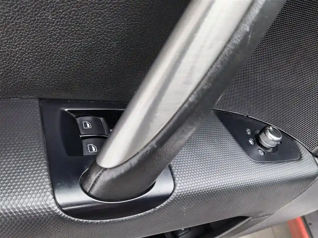 Audi TT 2011 TT Coupe 2.0TFSI фото 9