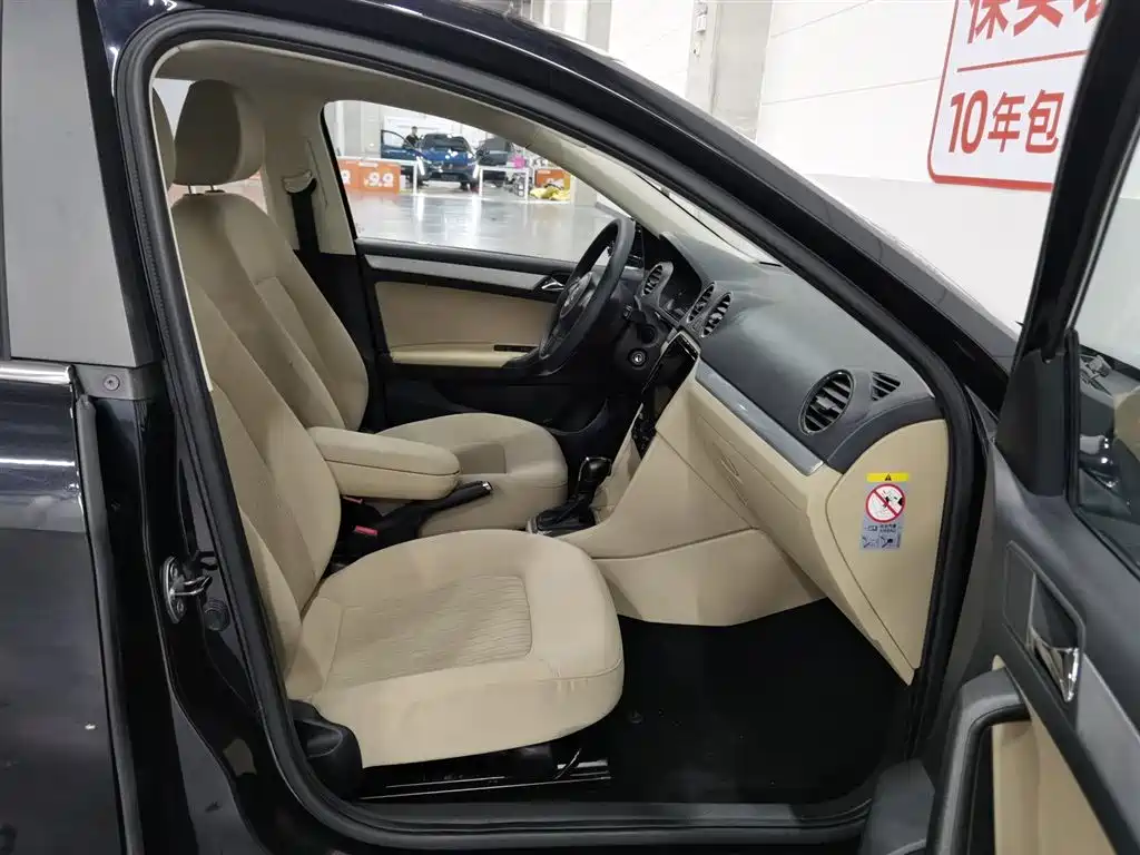 Volkswagen Jetta 2013 1.6L Automatic Comfort фото 23