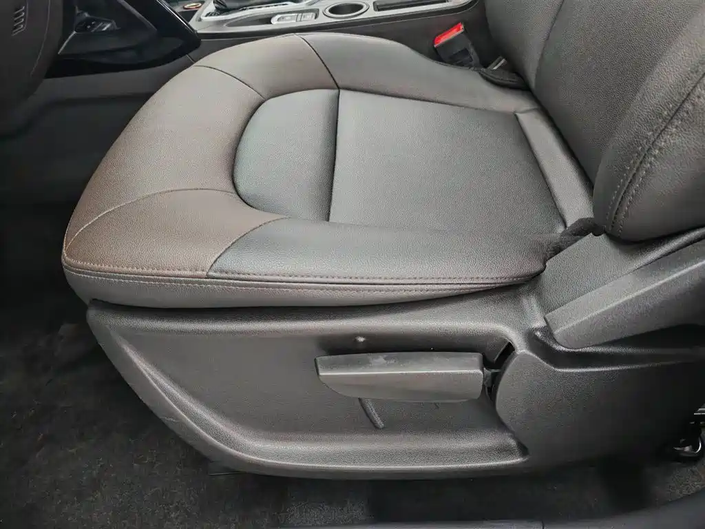 GAC Trumpchi Trumpchi GS4 2017 235T G-DCT 2WD Elite фото 20