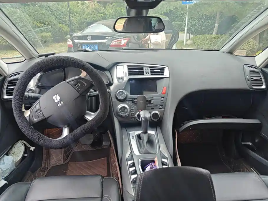 DS 5 2015 2014 1.6T Elegance THP160