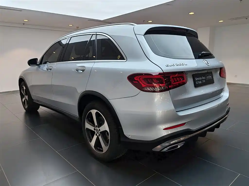 Mercedes-Benz GLC 2022 Facelift GLC 260 L 4MATIC Dynamic фото 3