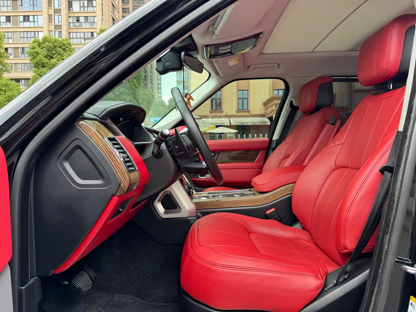 Land Rover Range Rover 2018 3.0 SC V6 Vogue Heritage Extended Edition фото 7