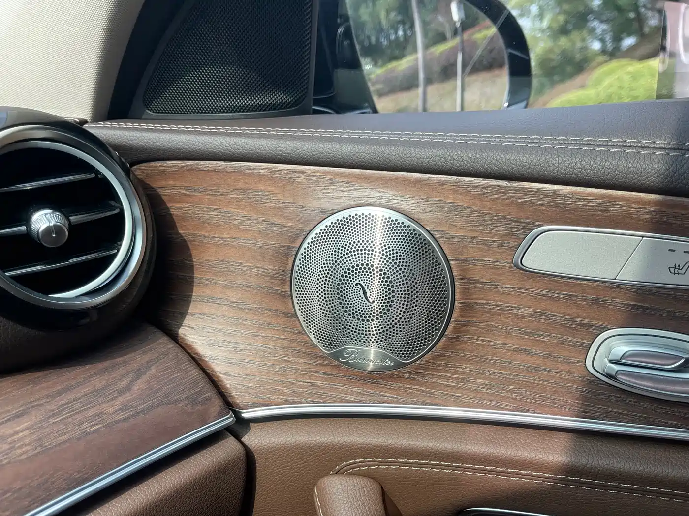 Mercedes-Benz E-Class 2023 E 300 L Luxury фото 14