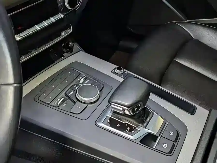 Audi Q5L 2020 40 TFSI Prestige Progressive фото 6