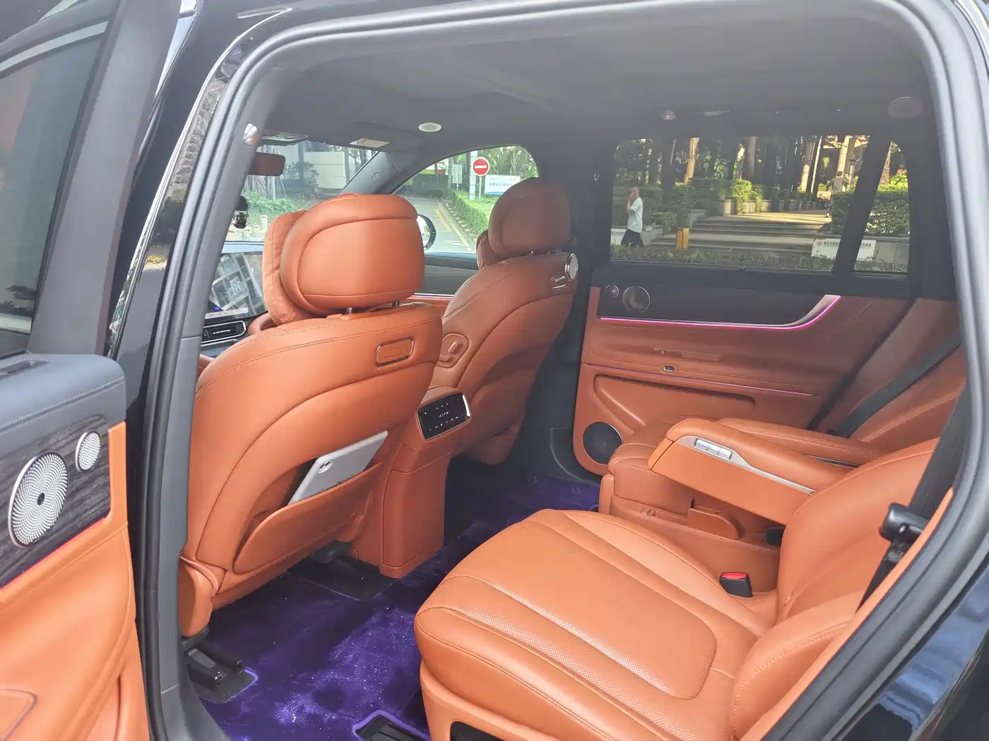 AITO Wenjie AITO M9 2024 Range Extender Ultra 52kWh 6-seater фото 6
