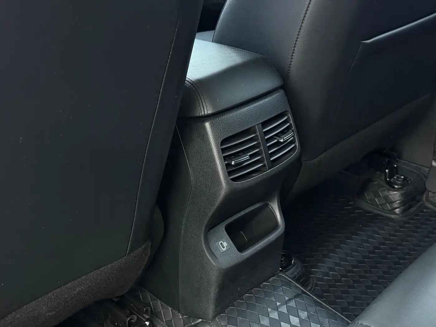 Kia Seltos 2023 1.5L CVT Luxury Edition фото 14