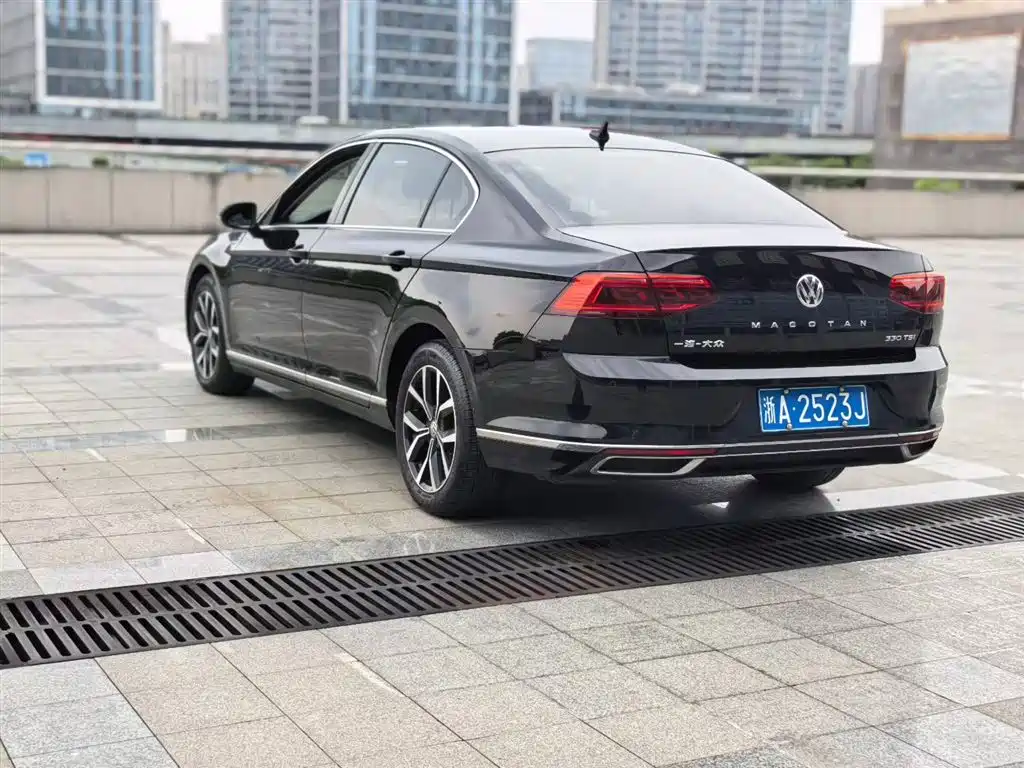 Volkswagen Magotan 2020 330TSI DSG Leading фото 5