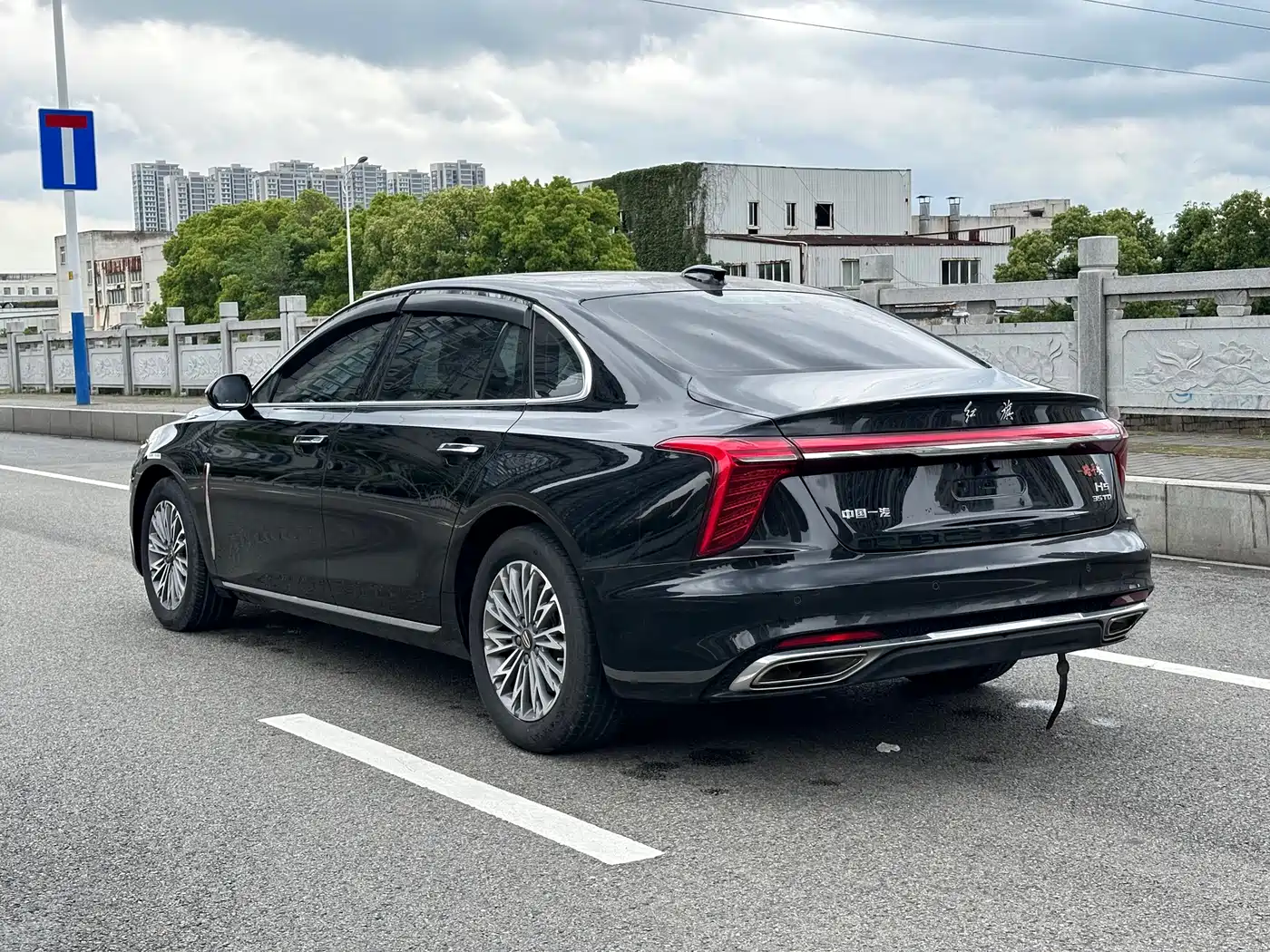 Hongqi H5 2023 1.5T DCT Smart Connect Flag Rhythm фото 6