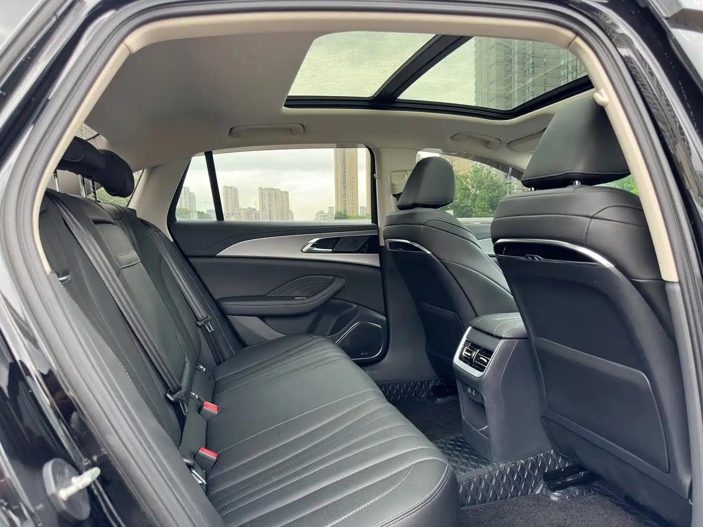 Hongqi H5 2023 1.5T DCT Smart Connect Flag Rhythm фото 22