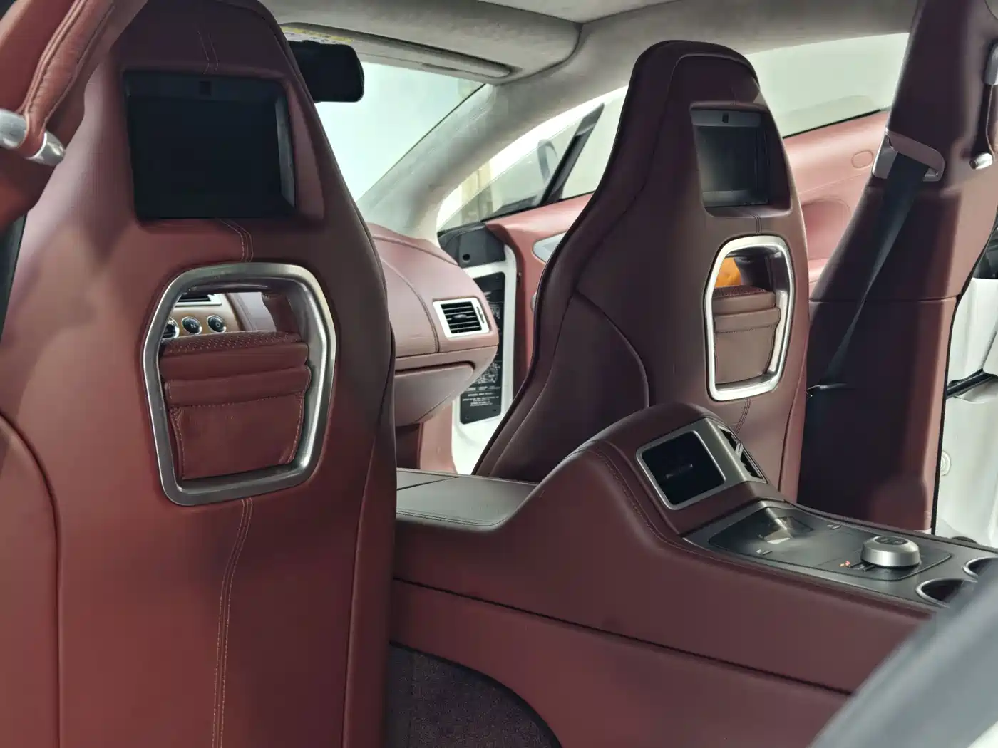 Aston Martin Rapide 2012 2010 6.0L