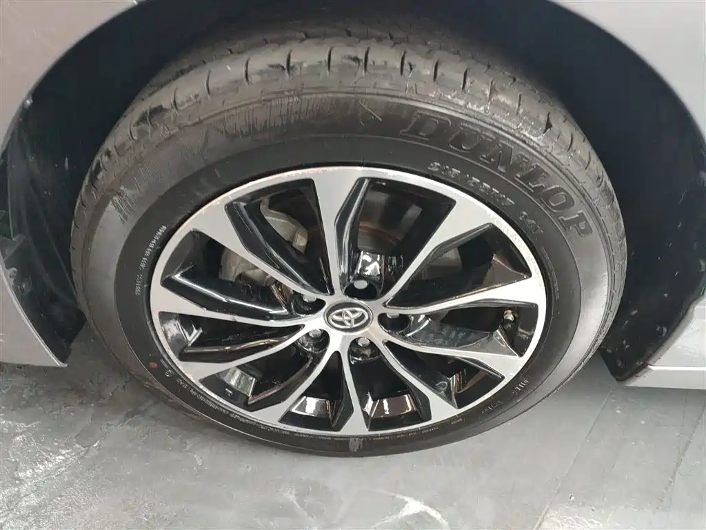 Toyota Avalon 2022 Hybrid 2.5L Luxury Edition фото 23