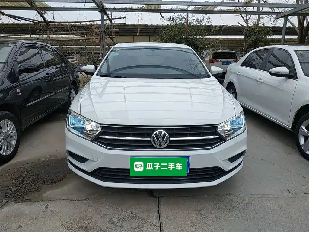 Volkswagen Bora 2017 1.6L Automatic Fashion Edition фото 3
