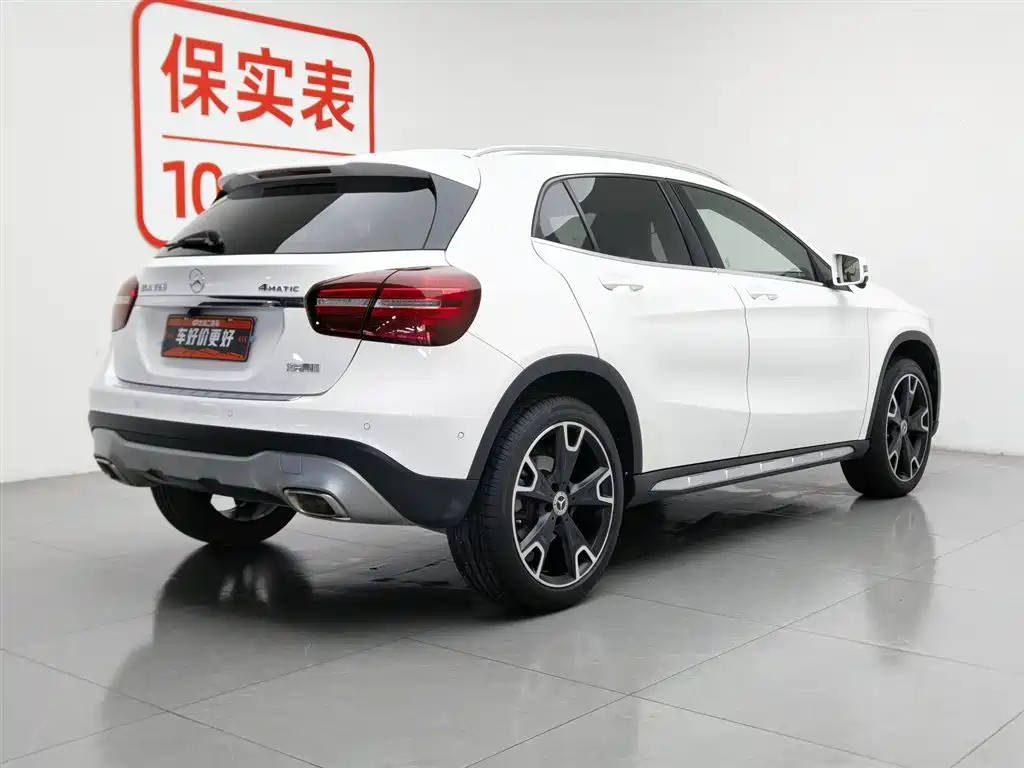 Mercedes-Benz GLA 2017 GLA 220 4MATIC Fashion фото 2