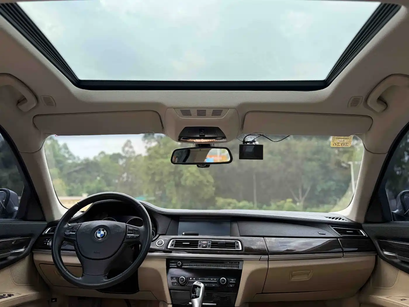 BMW 7 Series 2009 Model 740Li Leading Edition фото 21