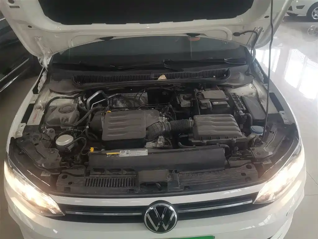 Volkswagen Polo 2022 Plus 1.5L Automatic Joyful Living Edition фото 16
