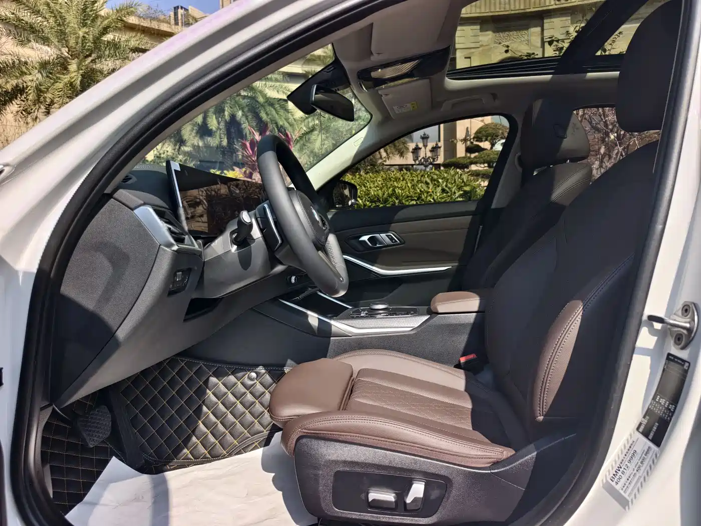 BMW 3 Series 2024 325Li M Sport Shadowline Package фото 9