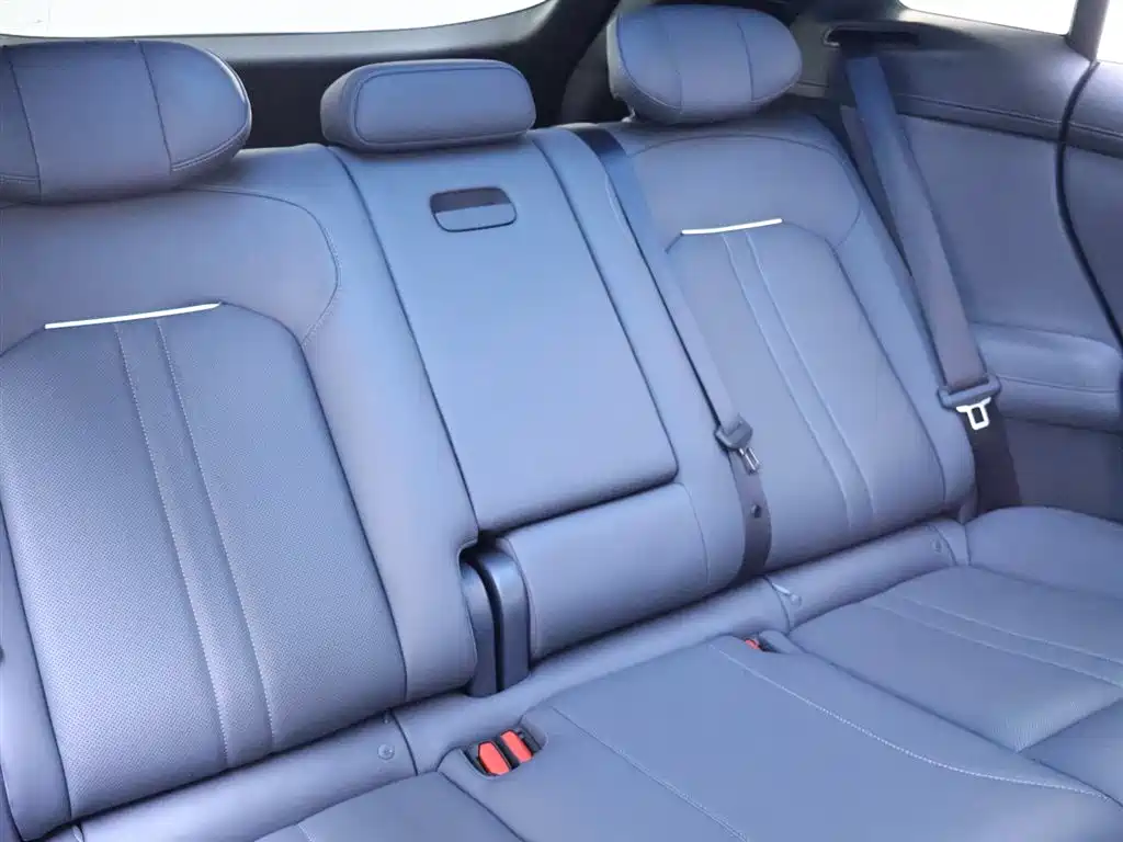  Xiaomi Auto Xiaomi YU7 23