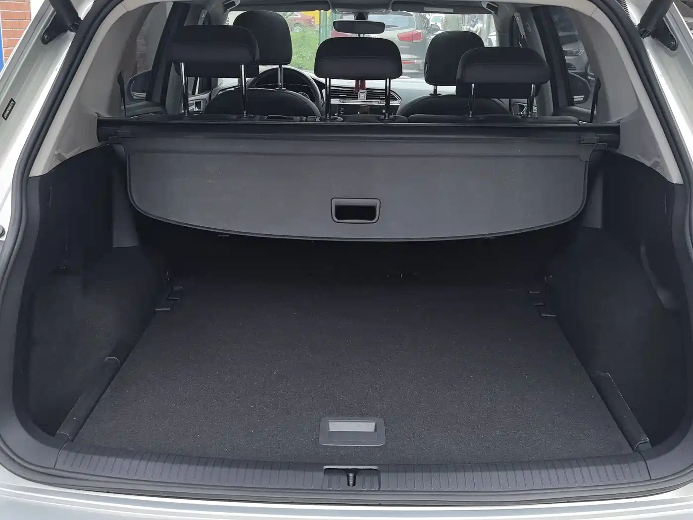Volkswagen Tiguan L 2021 330TSI Automatic 2WD R-Line Premium фото 12