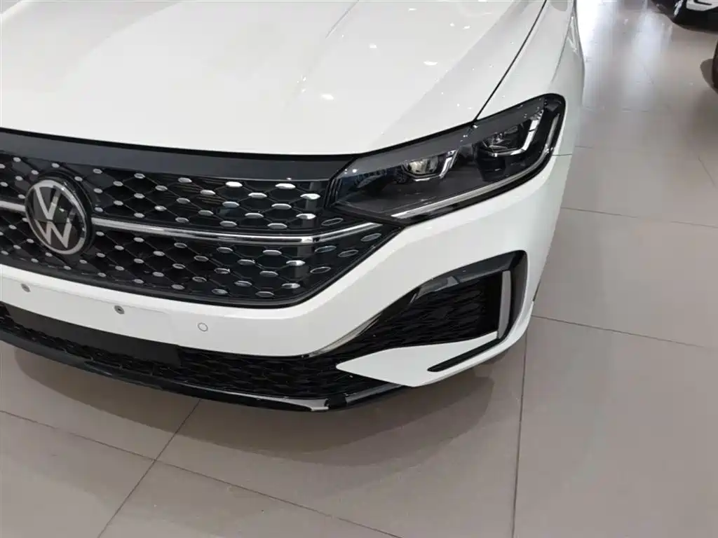 Volkswagen Lavida 2024 Model 300TSI DSG Starlight Leading Edition фото 24