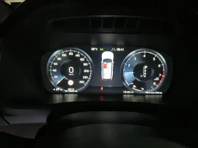 Volvo XC90 2018 T6 Momentum 7-Seater — фото 4
