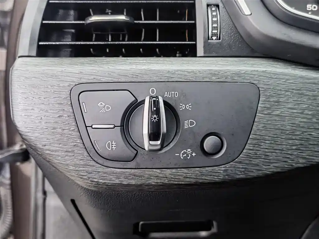 Audi A4L 2017 40 TFSI Style Edition фото 21