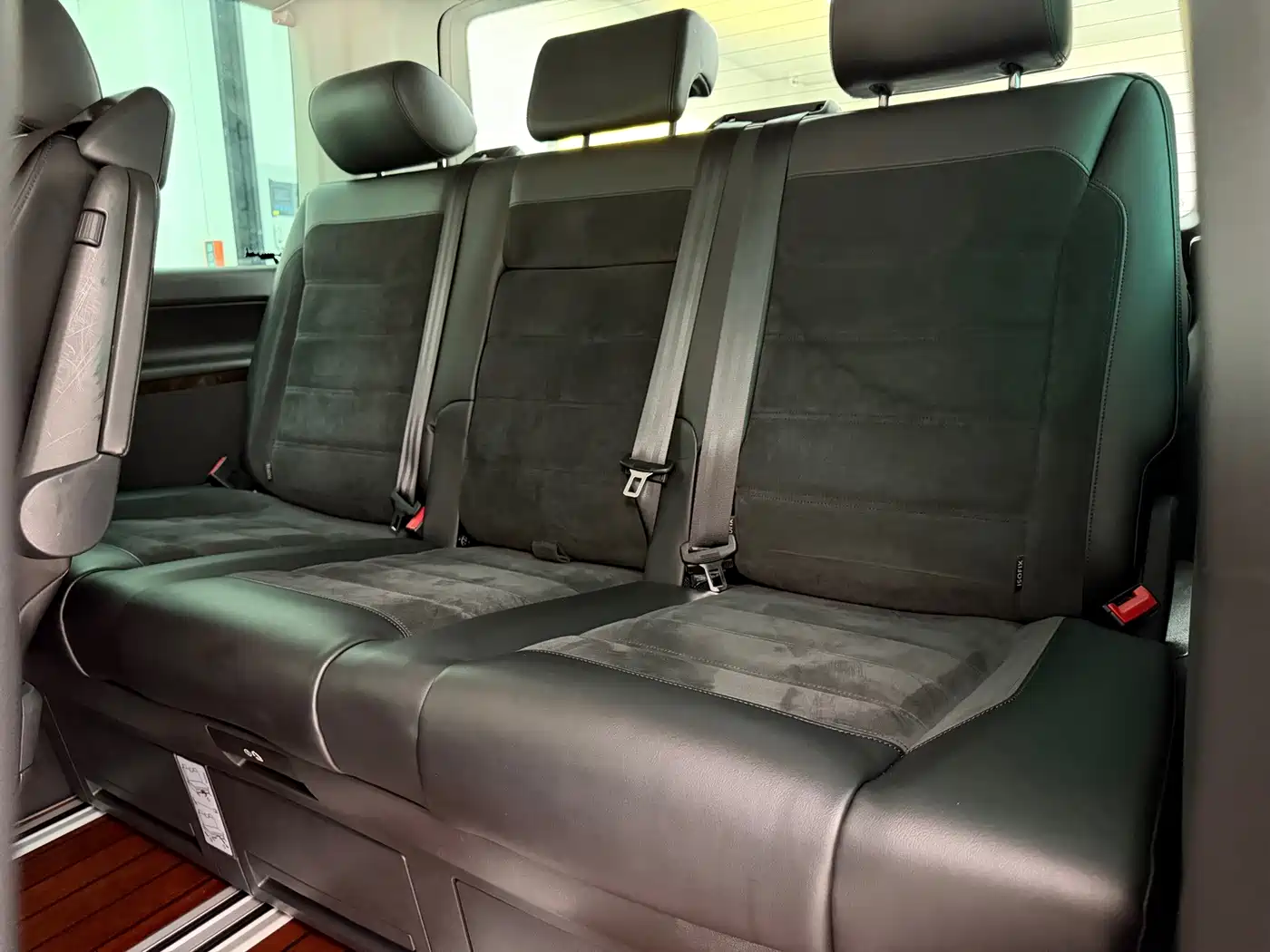 Volkswagen Multivan 2018 2017 2.0TSI 2WD Luxury 7-Seater