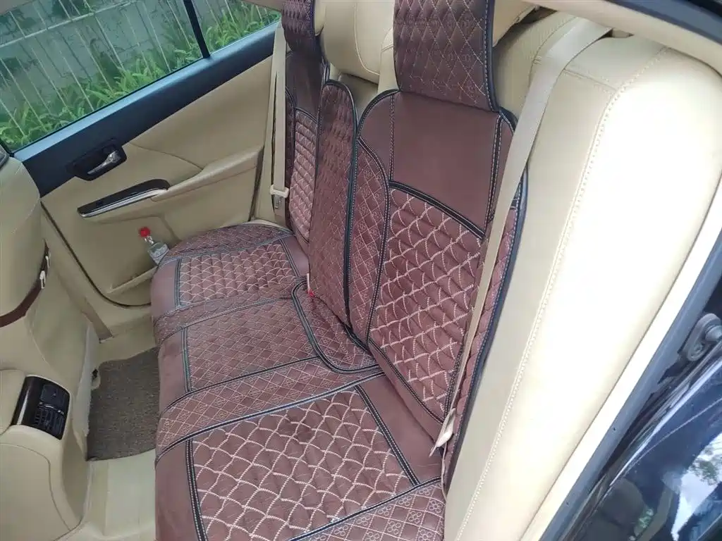 Toyota Camry 2015 2.0G Leading Edition фото 14